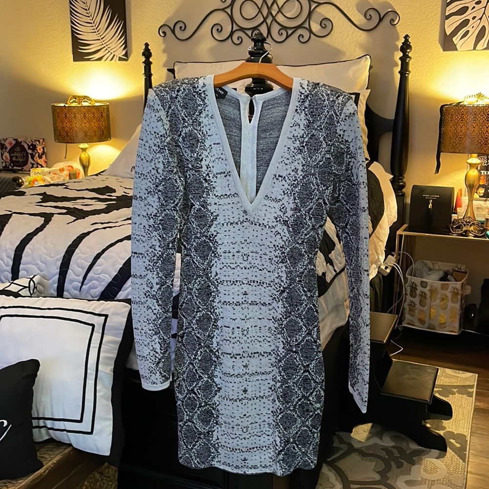 Bebe dress